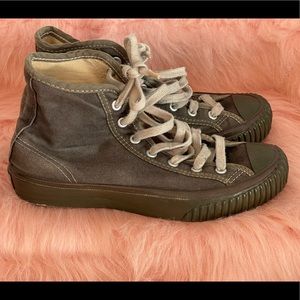 Rare Converse 50475, 200 prs made. Size 5.5. Military Green. Distressed canvas